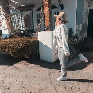 Meet your Posher, Cate